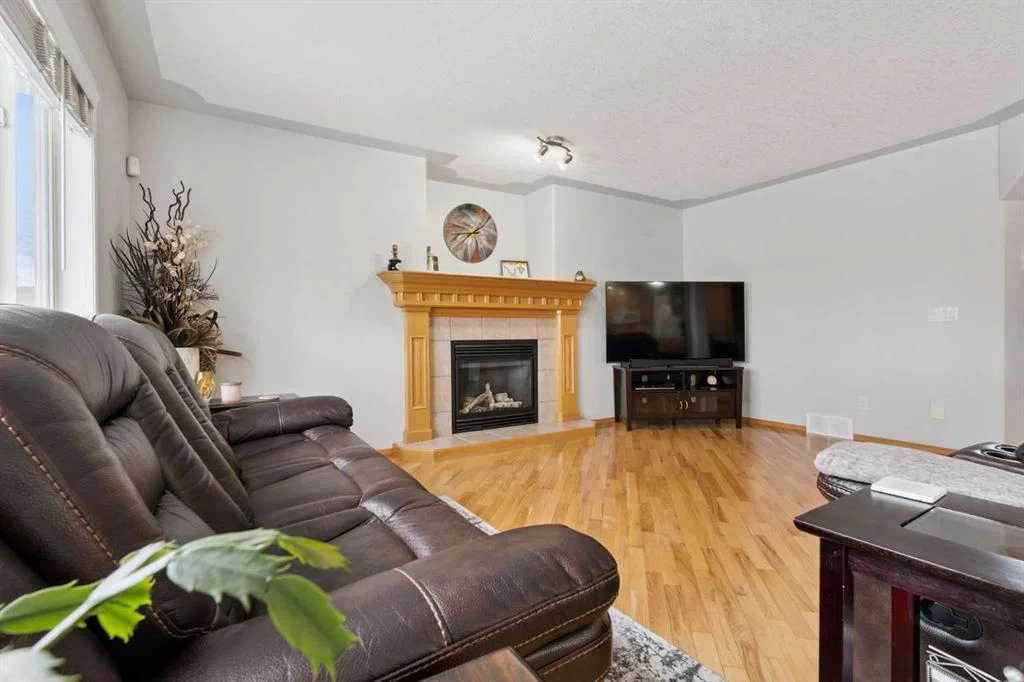 115 Cove Crescent, Chestermere — photo 4 of 28