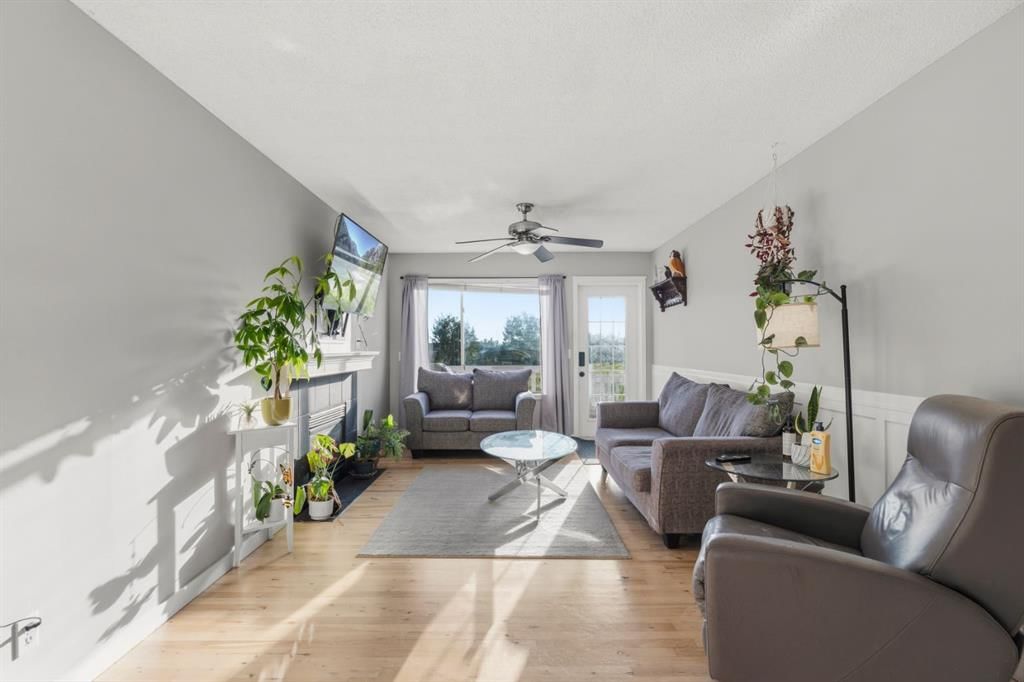 1541 Big Springs Way SE, Airdrie — photo 3 of 33
