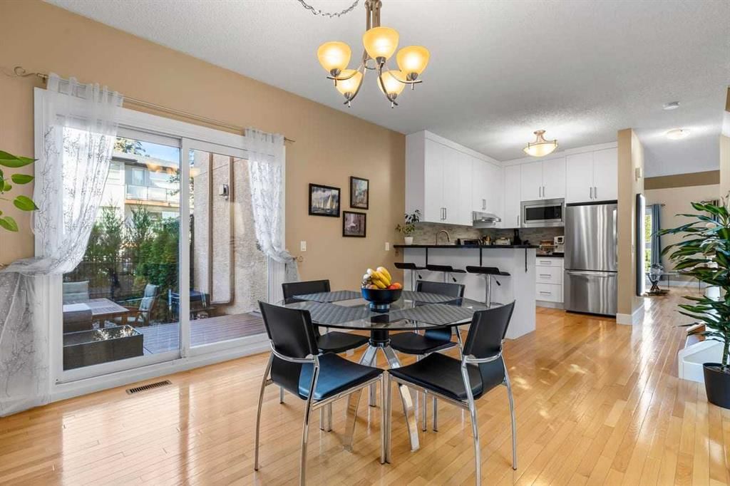1515 21 Avenue SW, Calgary — photo 2 of 38