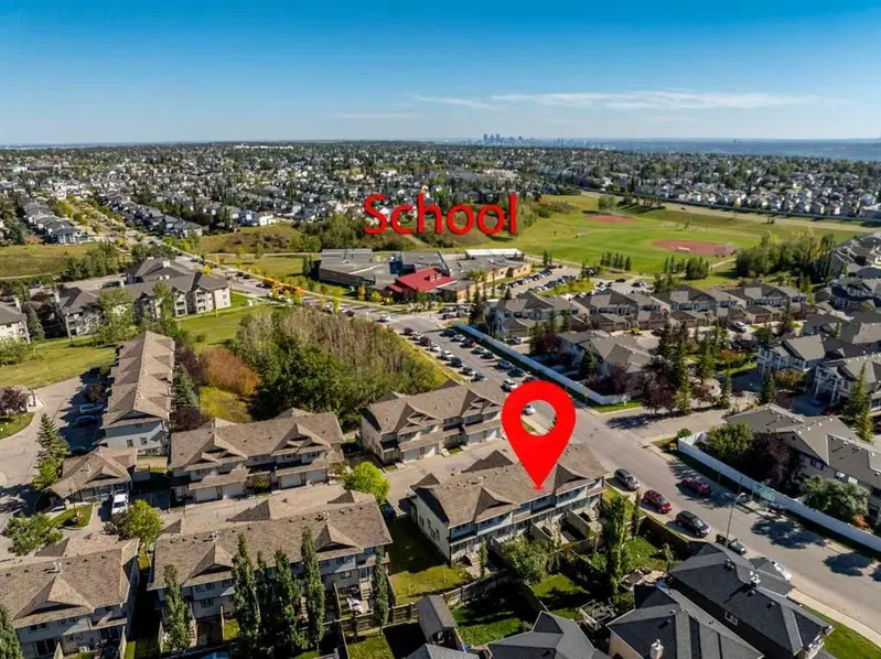 9 Citadel Point NW, Calgary — photo 4 of 39