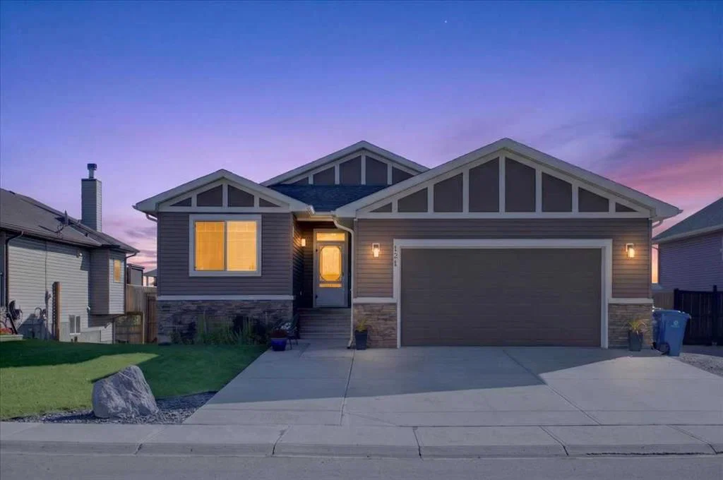 134 Hanson Drive NE, Langdon — main listing photo