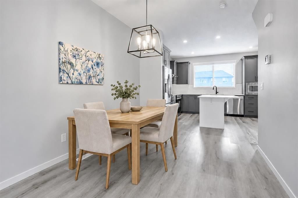 68 Wolf Gate, Okotoks — photo 4 of 47