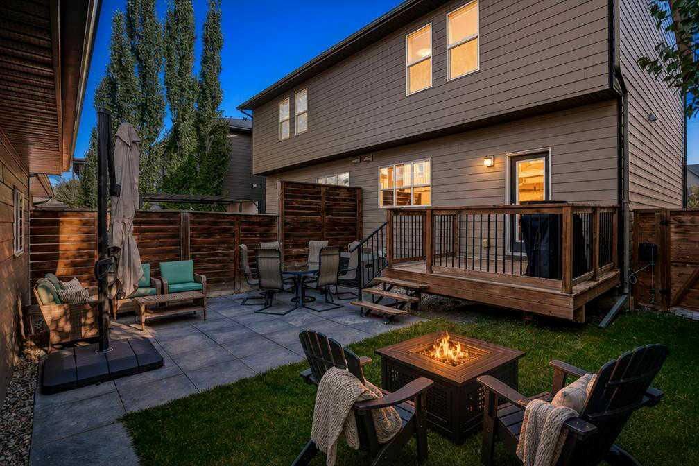 1270 Walden Drive SE, Calgary — photo 3 of 38