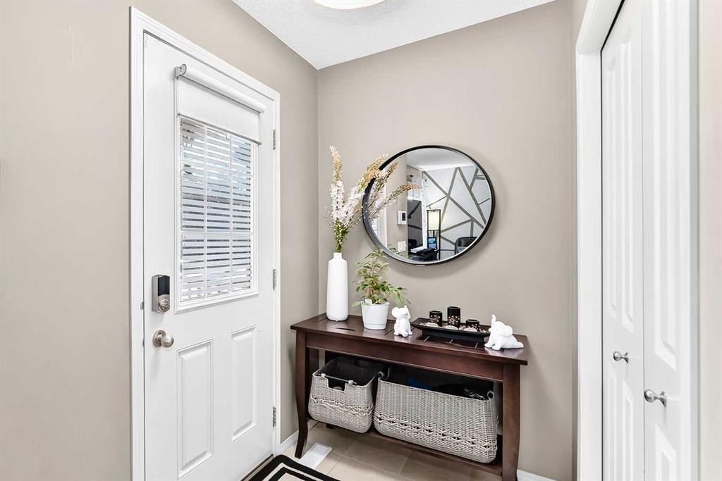 223 Skyview Ranch Way NE, Calgary — photo 4 of 48