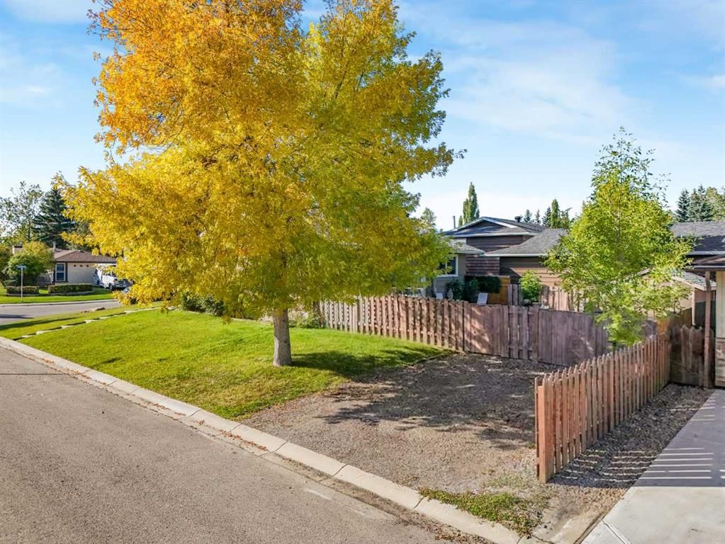 101 Hodson Way, Okotoks — photo 2 of 49
