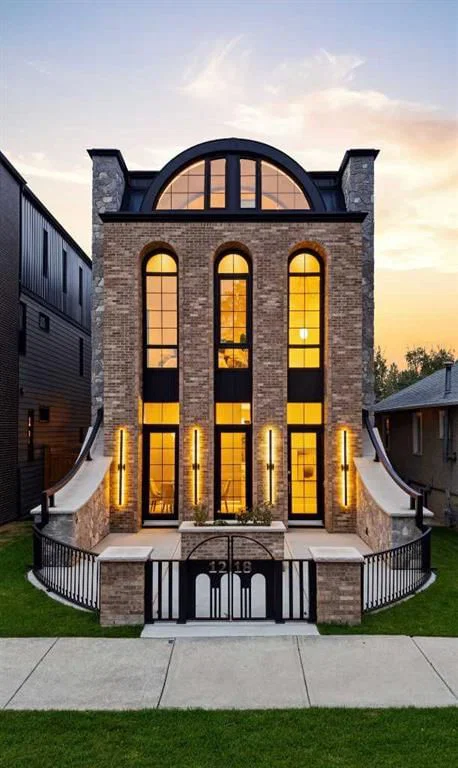 1218 8 Avenue SE, Calgary — photo 2 of 50