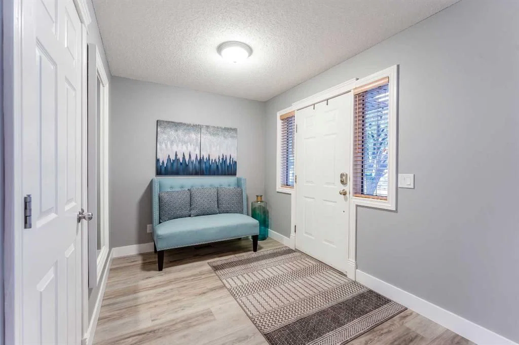 43 Elgin Drive SE, Calgary — photo 2 of 48