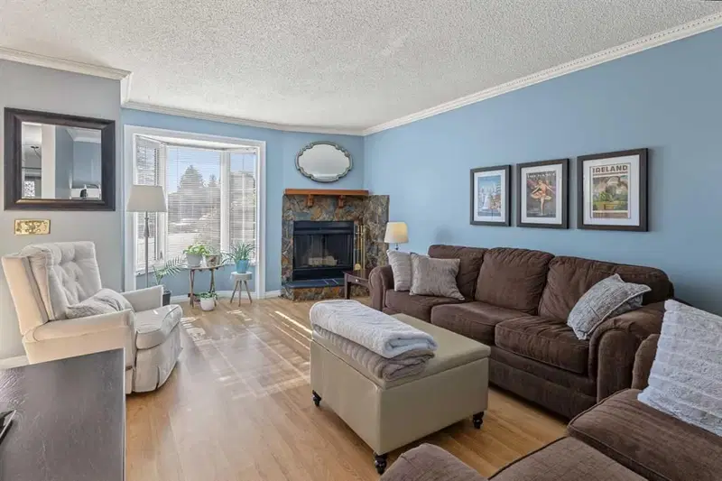 22 Deermeade Bay SE, Calgary — photo 4 of 40
