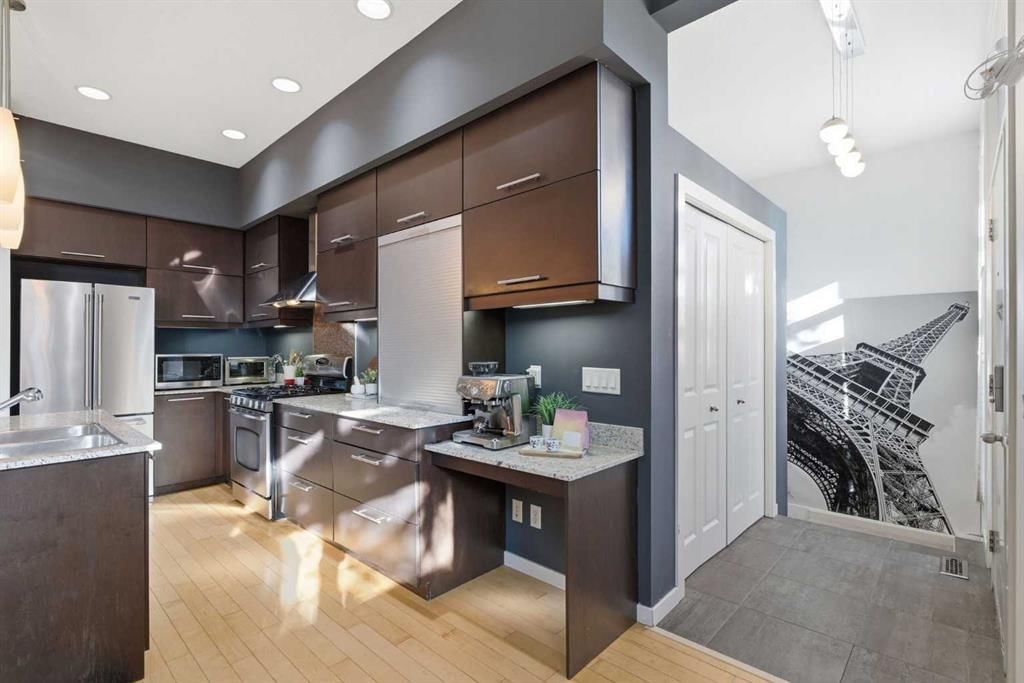 1, 1911 28 Street SW, Calgary — photo 3 of 49