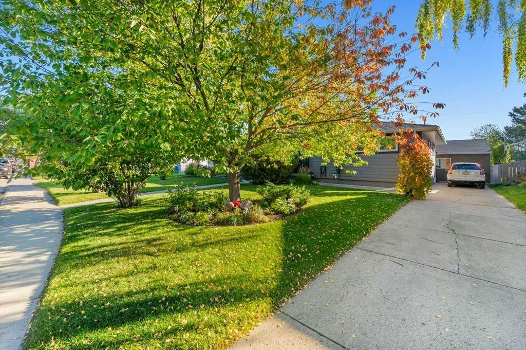 7804 7 Street SW, Calgary — photo 2 of 50