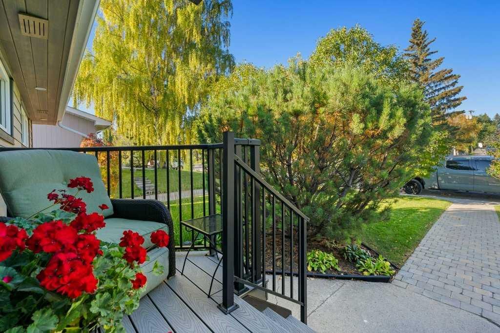 7804 7 Street SW, Calgary — photo 3 of 50
