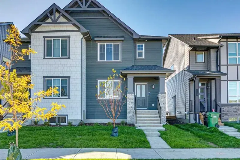 297 Creekside Drive SW, Calgary — main listing photo