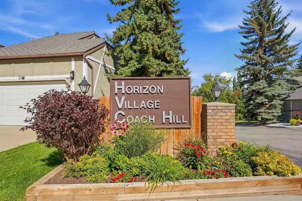 216 Coach Side Road SW, Calgary — photo 2 of 27