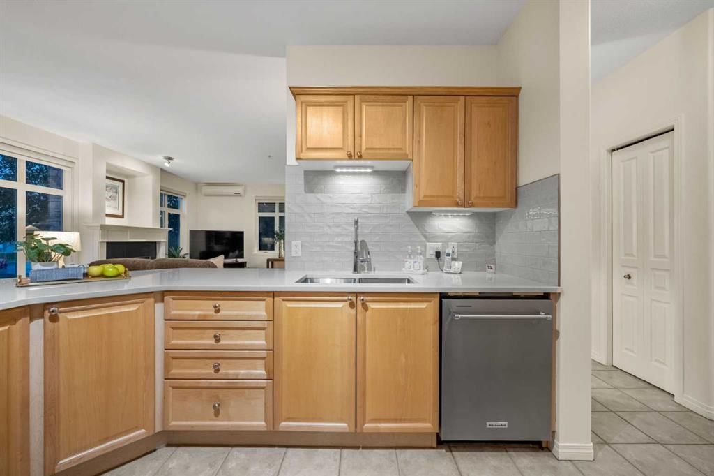 1104, Lake Fraser Court SE, Calgary — photo 3 of 45