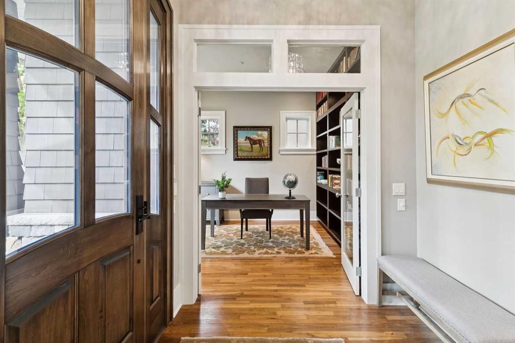 3202 Vercheres Street SW, Calgary — photo 2 of 50