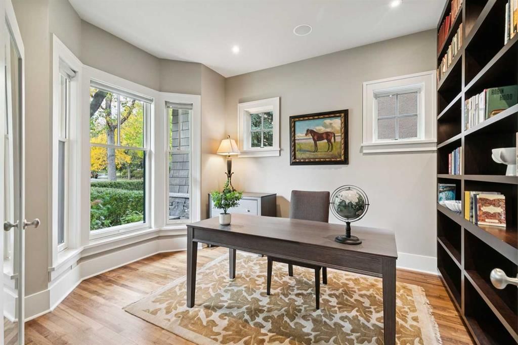 3202 Vercheres Street SW, Calgary — photo 3 of 50