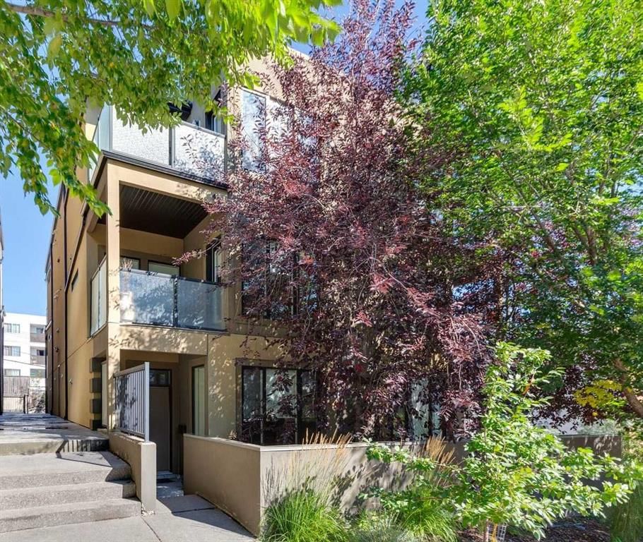 2, 1726 27 Avenue SW, Calgary — main listing photo