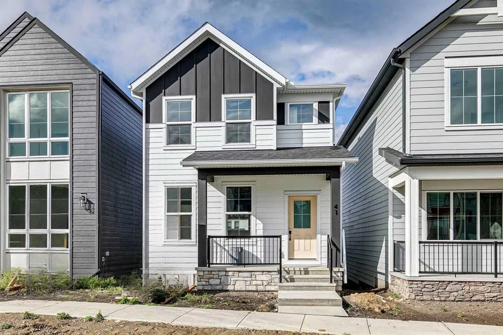 41 Bluerock Hill SW, Calgary — photo 2 of 27