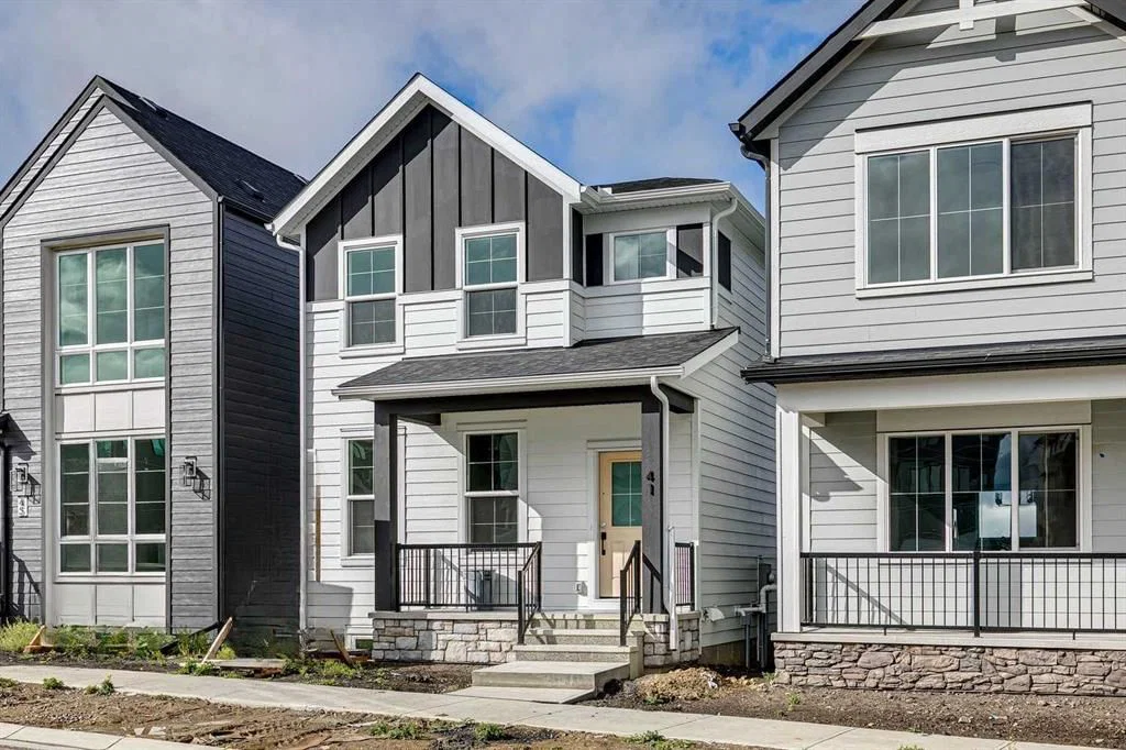 41 Bluerock Hill SW, Calgary — photo 3 of 27