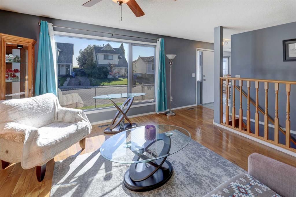 115 Aberfoyle Close NE, Calgary — photo 3 of 34