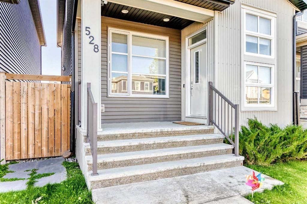 528 Belmont Heath SW, Calgary — photo 2 of 50