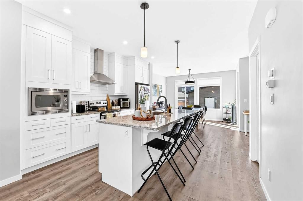 528 Belmont Heath SW, Calgary — photo 4 of 50
