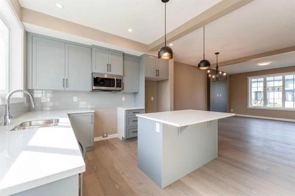 385 Waterford Boulevard, Chestermere — photo 4 of 15