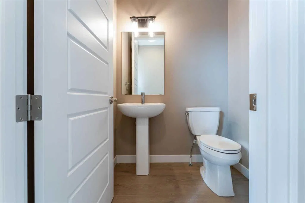 385 Waterford Boulevard, Chestermere — photo 5 of 15