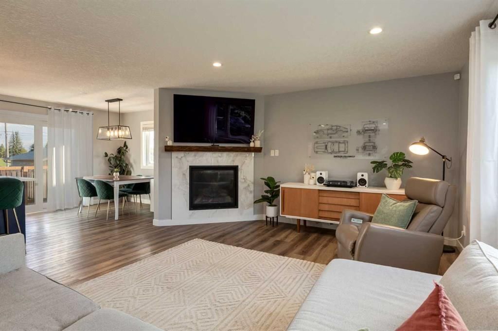 12164 Lake Michigan Road SE, Calgary — photo 4 of 45