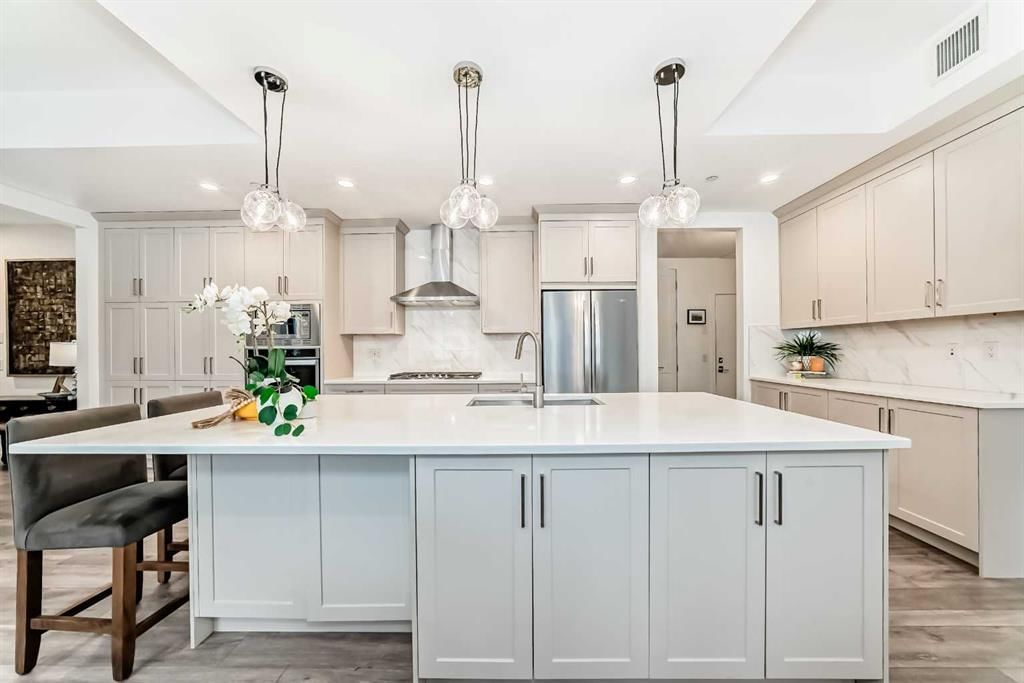 101, 10 Mahogany Circle SE, Calgary — photo 4 of 49