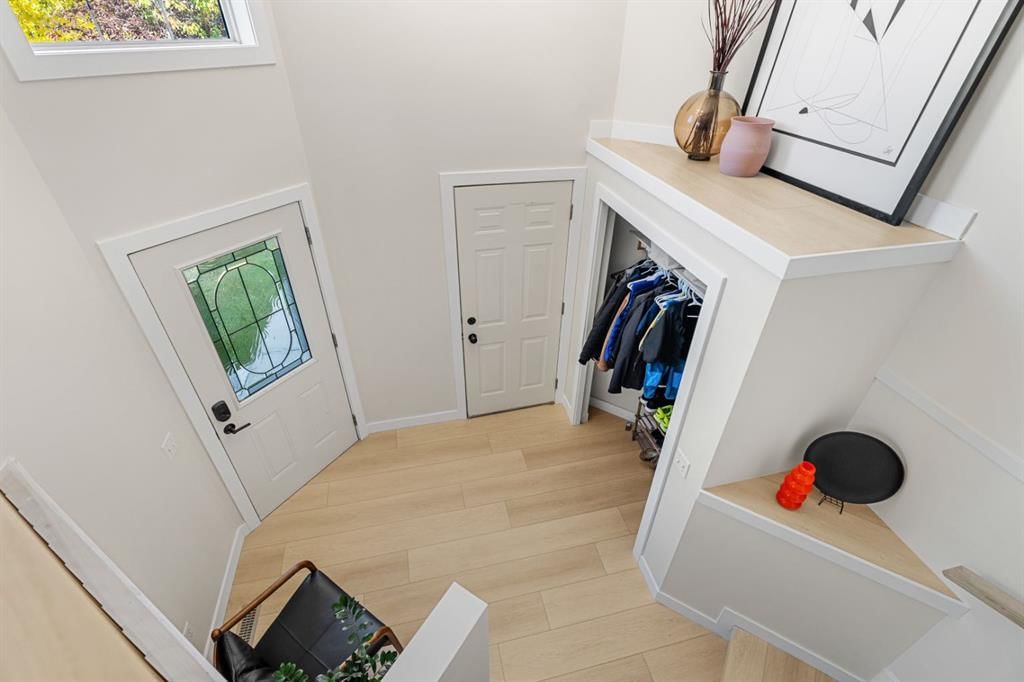 9878 Hidden Valley Drive NW, Calgary — photo 3 of 48