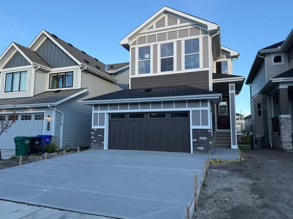 120 sunrise Heath, Cochrane — photo 2 of 50