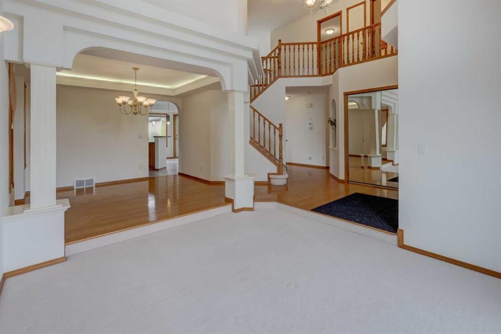 662 Arbour Lake Drive NW, Calgary — photo 4 of 41
