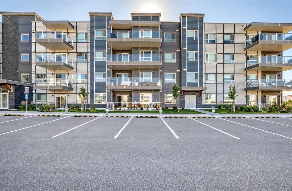 120, 40 Carrington Plaza NW, Calgary — apartment for sale