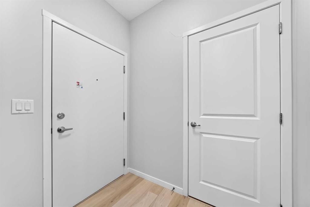 120, 40 Carrington Plaza NW, Calgary — photo 4 of 24
