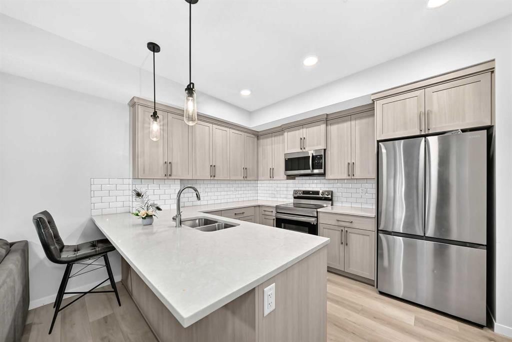 120, 40 Carrington Plaza NW, Calgary — photo 5 of 24