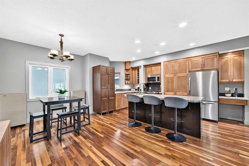 2315 1 Street NE, Calgary — photo 3 of 37