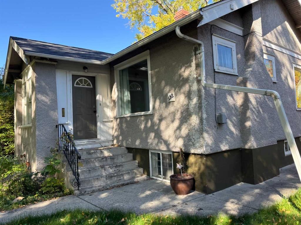 132 7 Avenue NE, Calgary — photo 2 of 26
