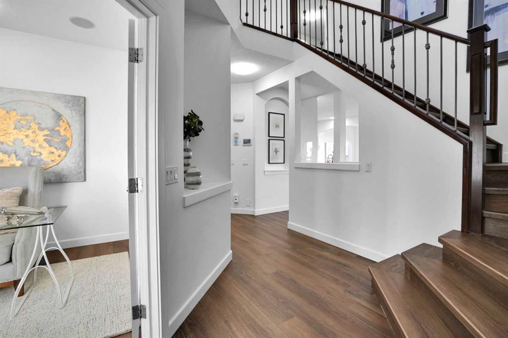 309 Everridge Drive SW, Calgary — photo 3 of 50