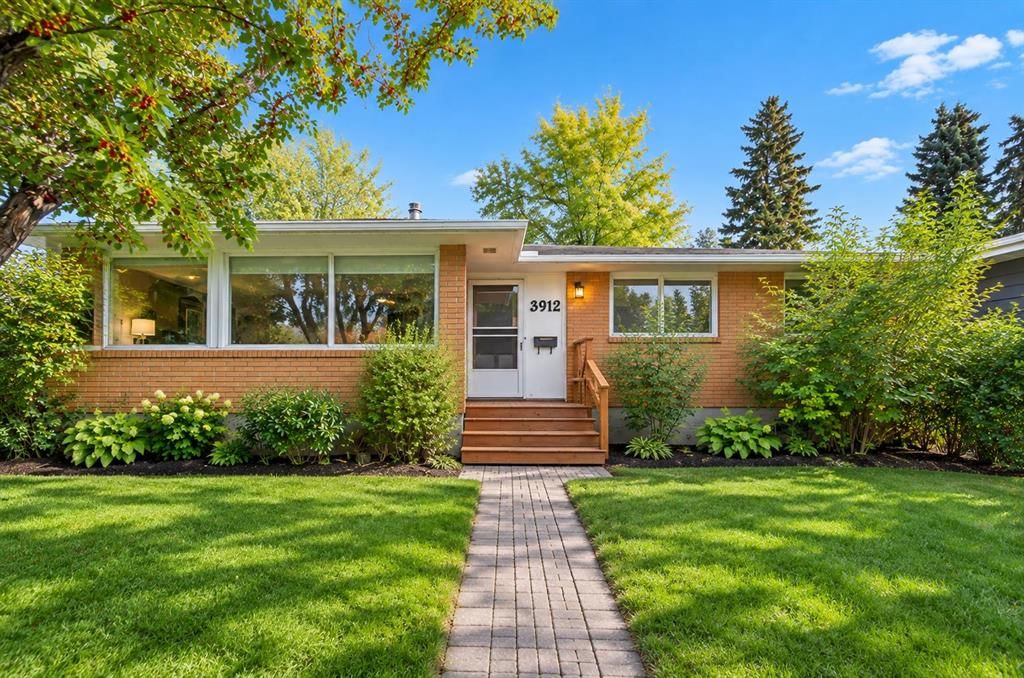 3912 Vancouver Crescent NW, Calgary — main listing photo