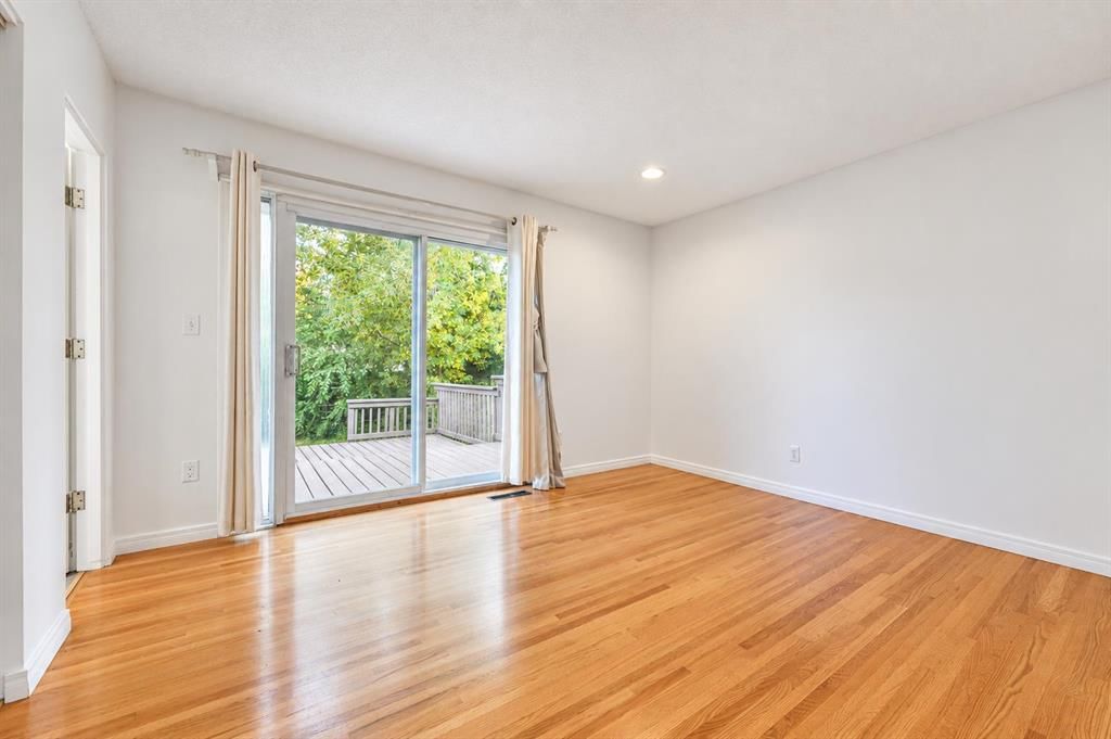 3912 Vancouver Crescent NW, Calgary — photo 5 of 16