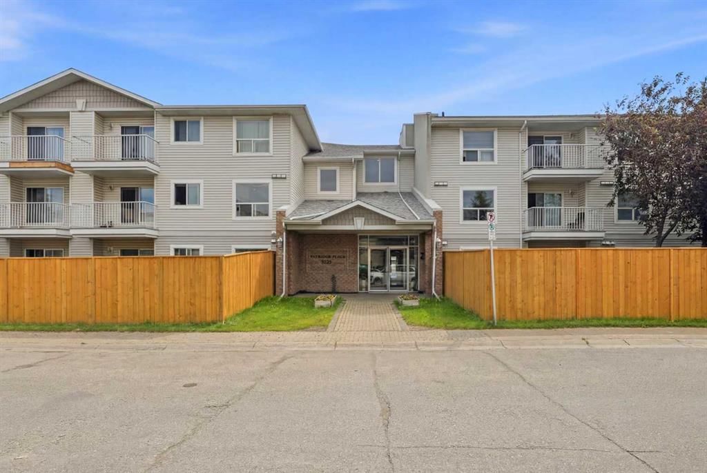 111, 5555 Falsbridge Drive NE, Calgary — main listing photo