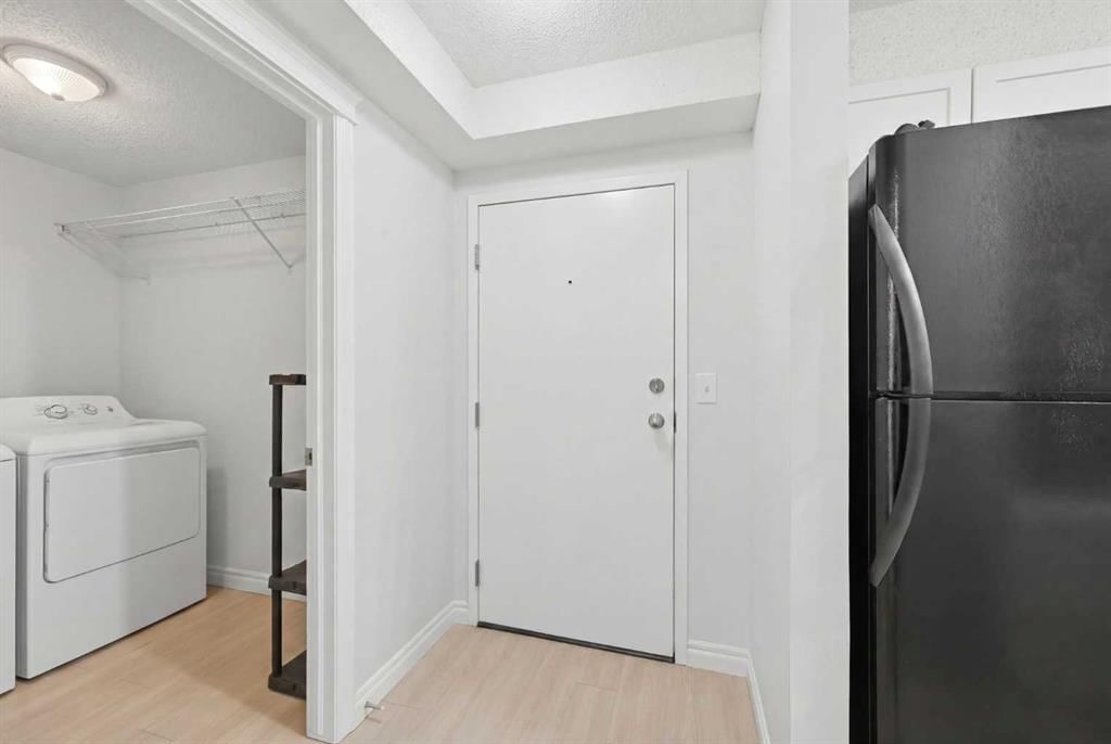 111, 5555 Falsbridge Drive NE, Calgary — photo 5 of 28