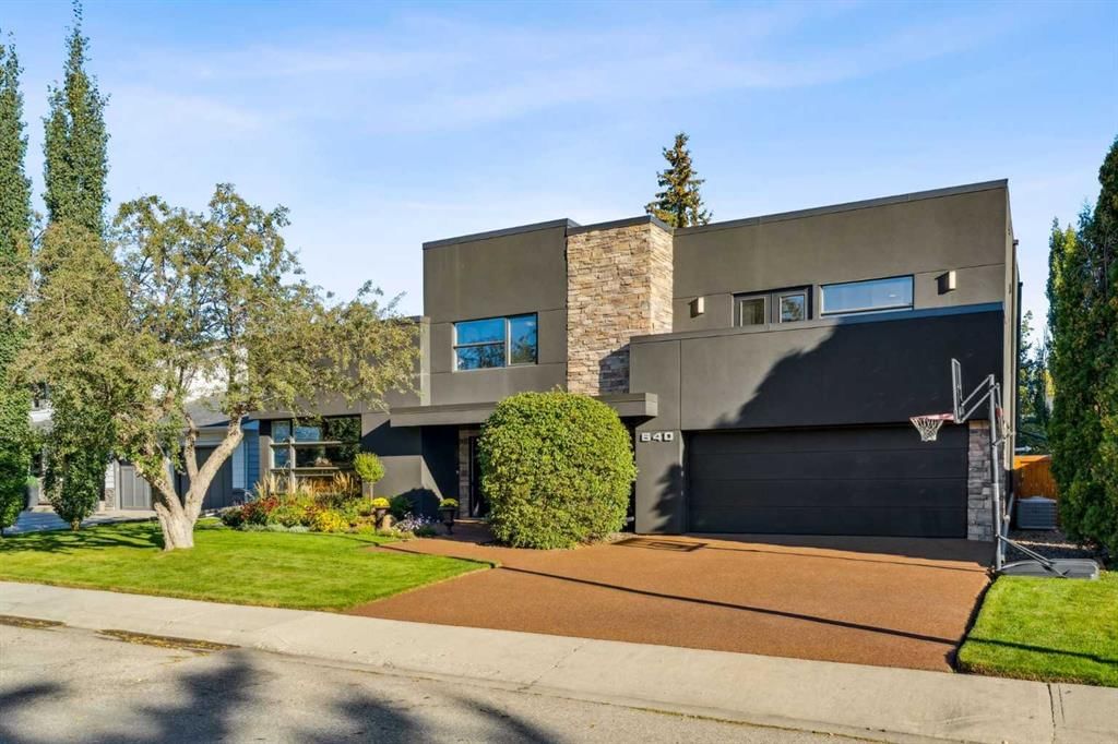 640 Willoughby Crescent SE, Calgary — main listing photo