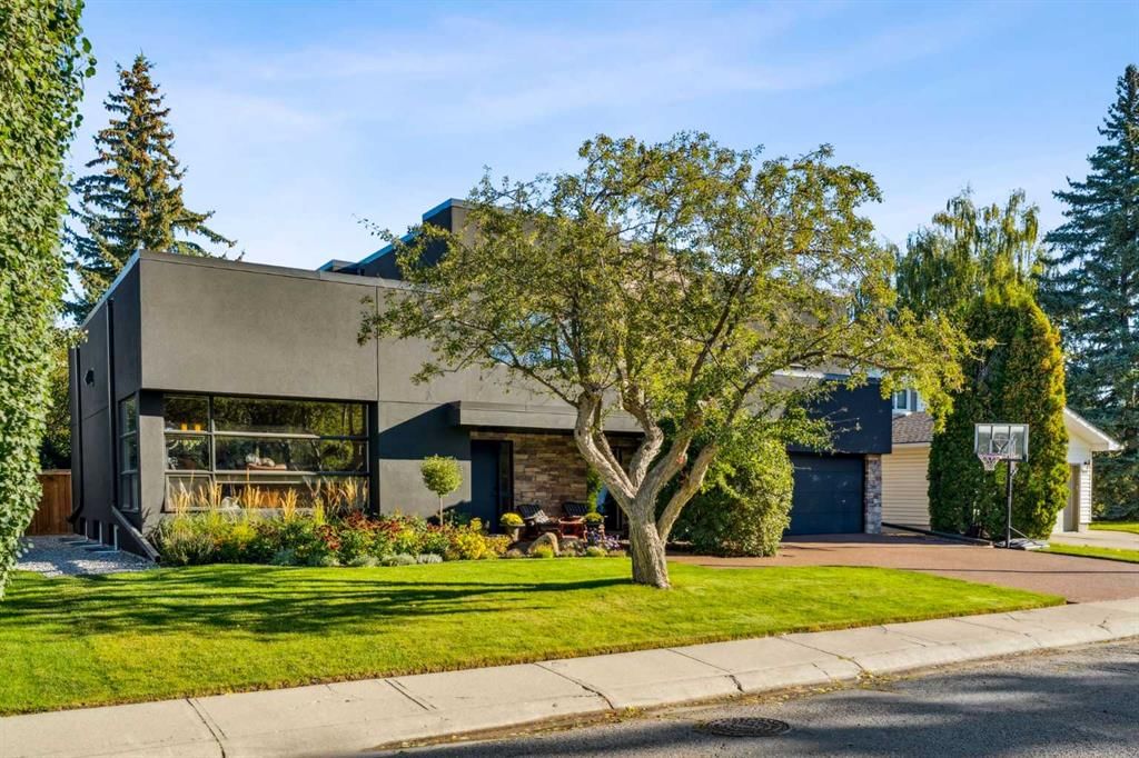 640 Willoughby Crescent SE, Calgary — photo 2 of 50
