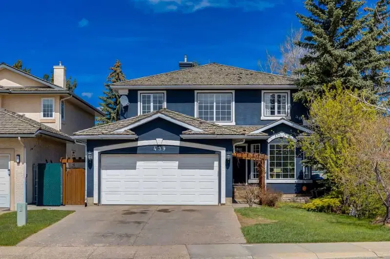 439 Mountain Park Drive SE, Calgary — recently sold home