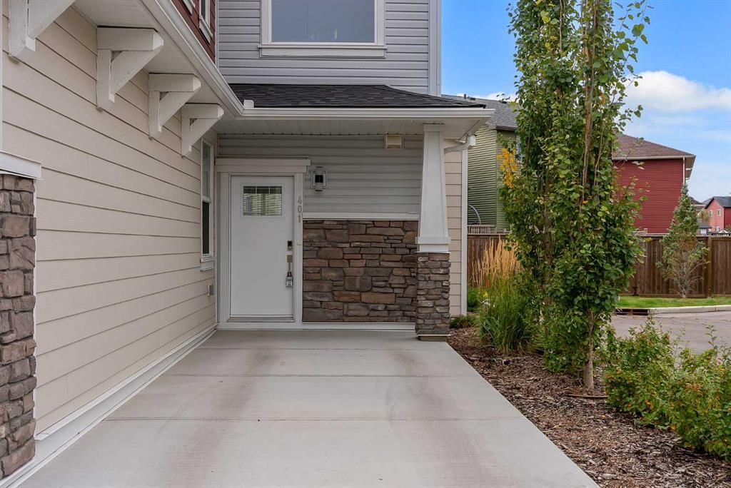 401, 115 Sagewood Drive SW, Airdrie — photo 4 of 26