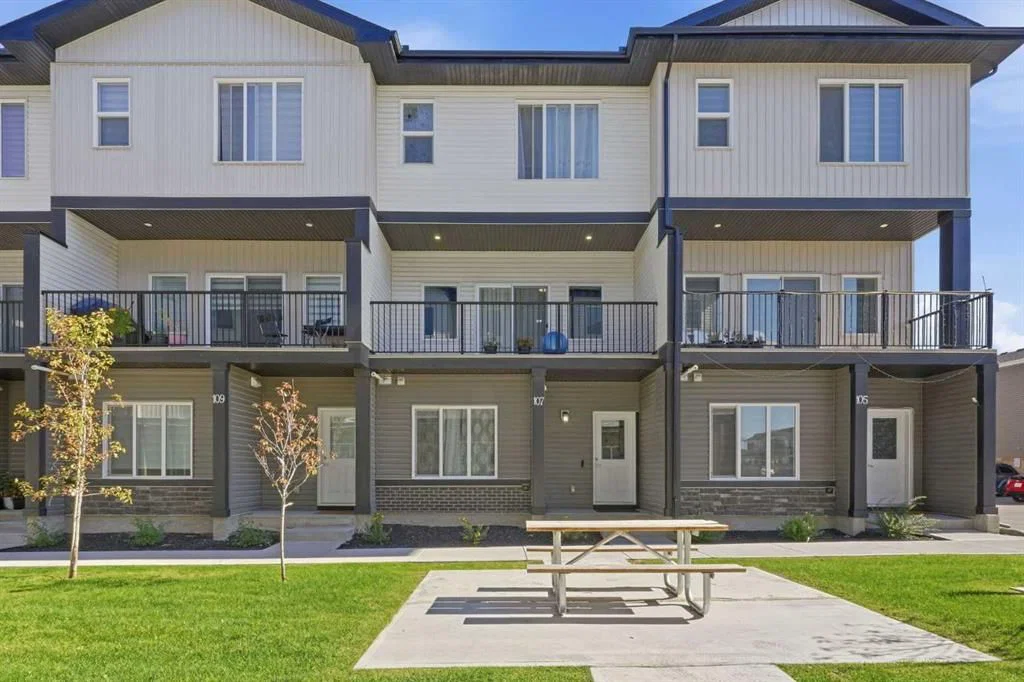 107 Corner Meadows Square NE, Calgary — main listing photo