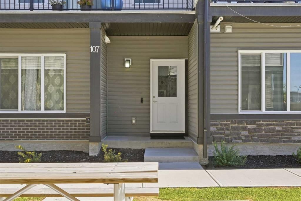 107 Corner Meadows Square NE, Calgary — photo 2 of 35