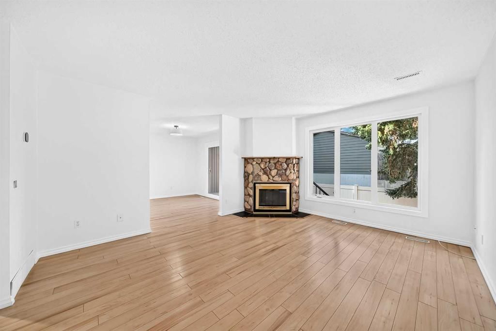 49, 10001 Brookpark Boulevard SW, Calgary — photo 5 of 28